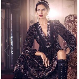 Bebe “"Paisley Burn Out Midi Dress"